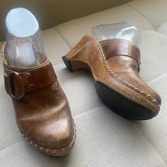 Frye Women's Light Brown Leather Slip-On High-Heel Clogs Size 6 - Picture 9 of 16